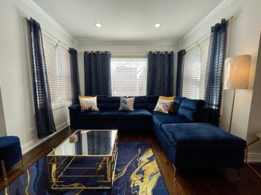 The Blue Golden Luxury Modern 3- Bedroom Apartment In Chicago Kültér fotó